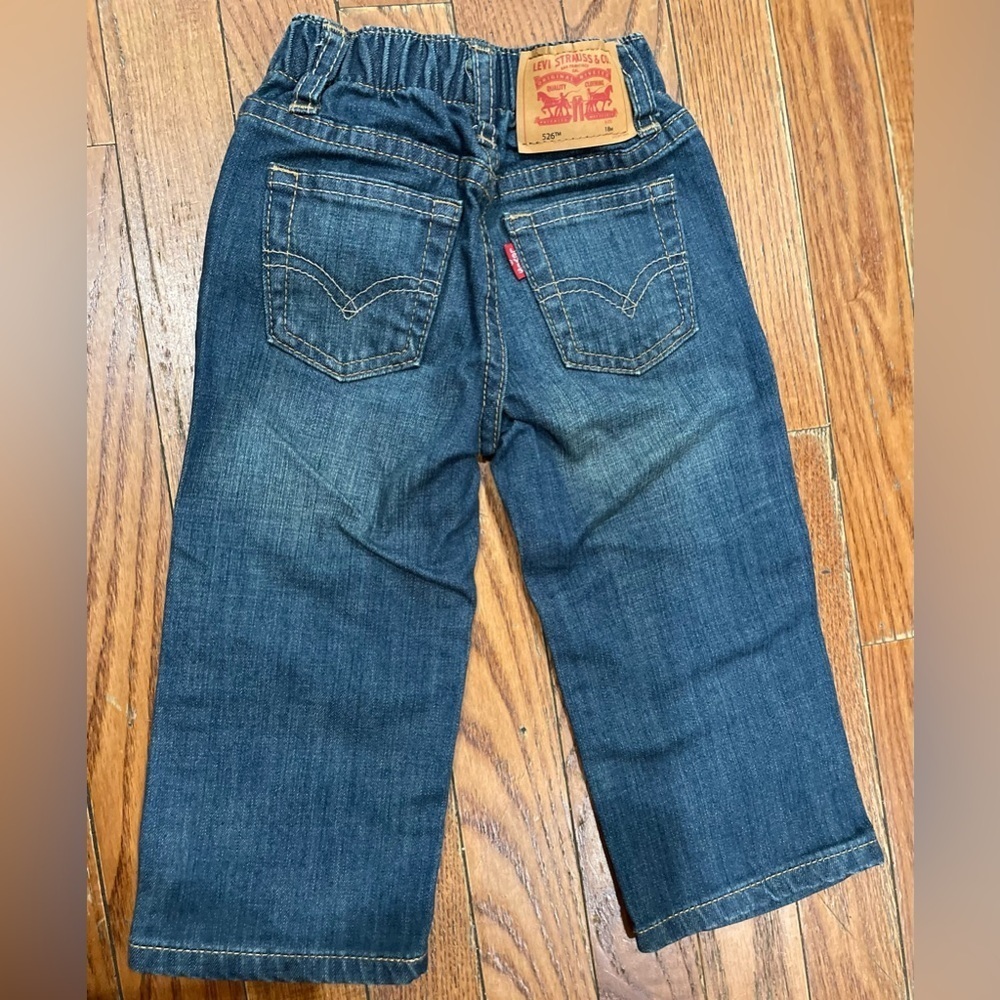 Levi's Classic Blue Denim Jeans - Picture 4 of 10